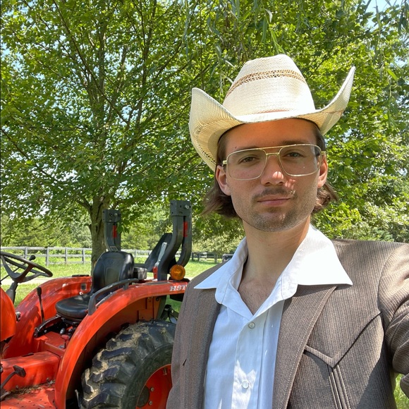 Meet your Posher—Tarry - Picture 9 of 9